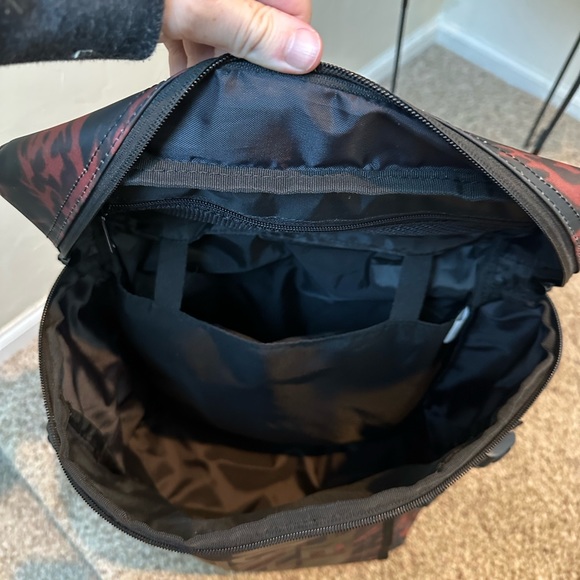 North Face Backpack - Picture 3 of 3